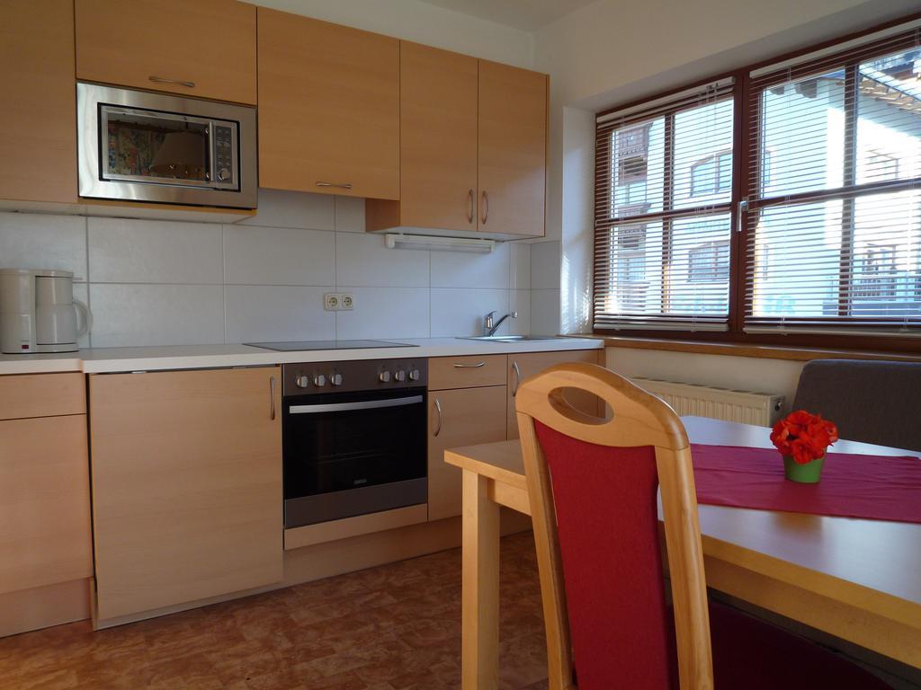 Appartement Bergkristall St. Johann im Pongau Zimmer foto